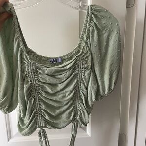 ✅Cute green shirt from vylette size medium